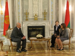 9 June 2015 The Speaker of the National Assembly of the Republic of Serbia Maja Gojkovic and the President of Belarus Alexander Lukashenko